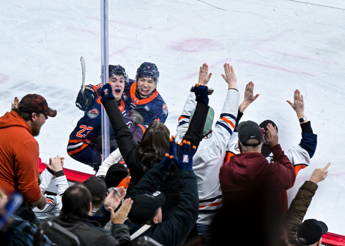 BLAZERS WIN THRILLER 5-3 OVER COUGARS