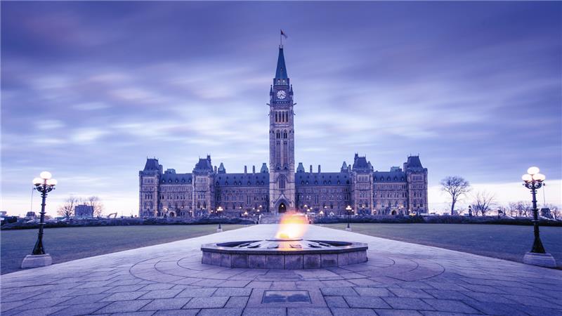 Airport privatization will cost Canadians, warns CLC